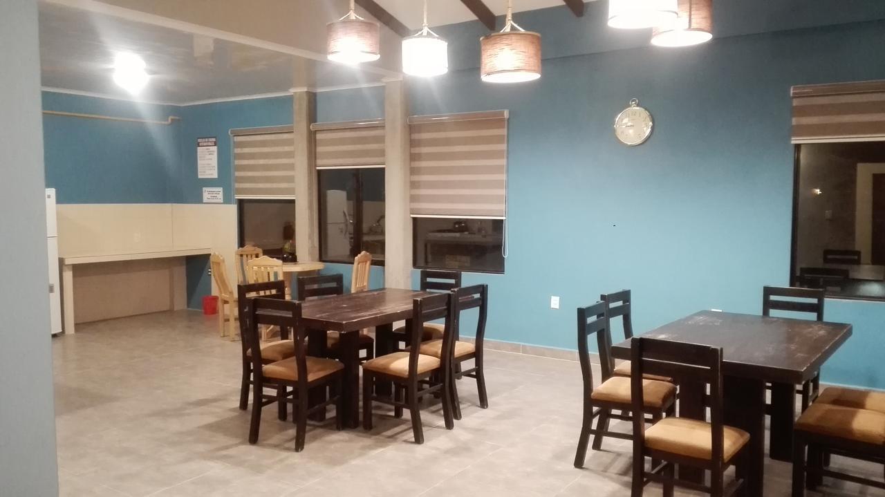 Piedra Blanca Backpackers Hostel 乌尤尼 外观 照片